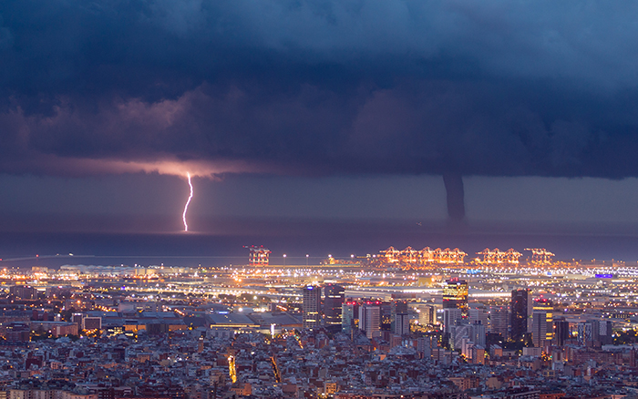 Waterspout in Barcelona © Carlos Castillejo Balsera