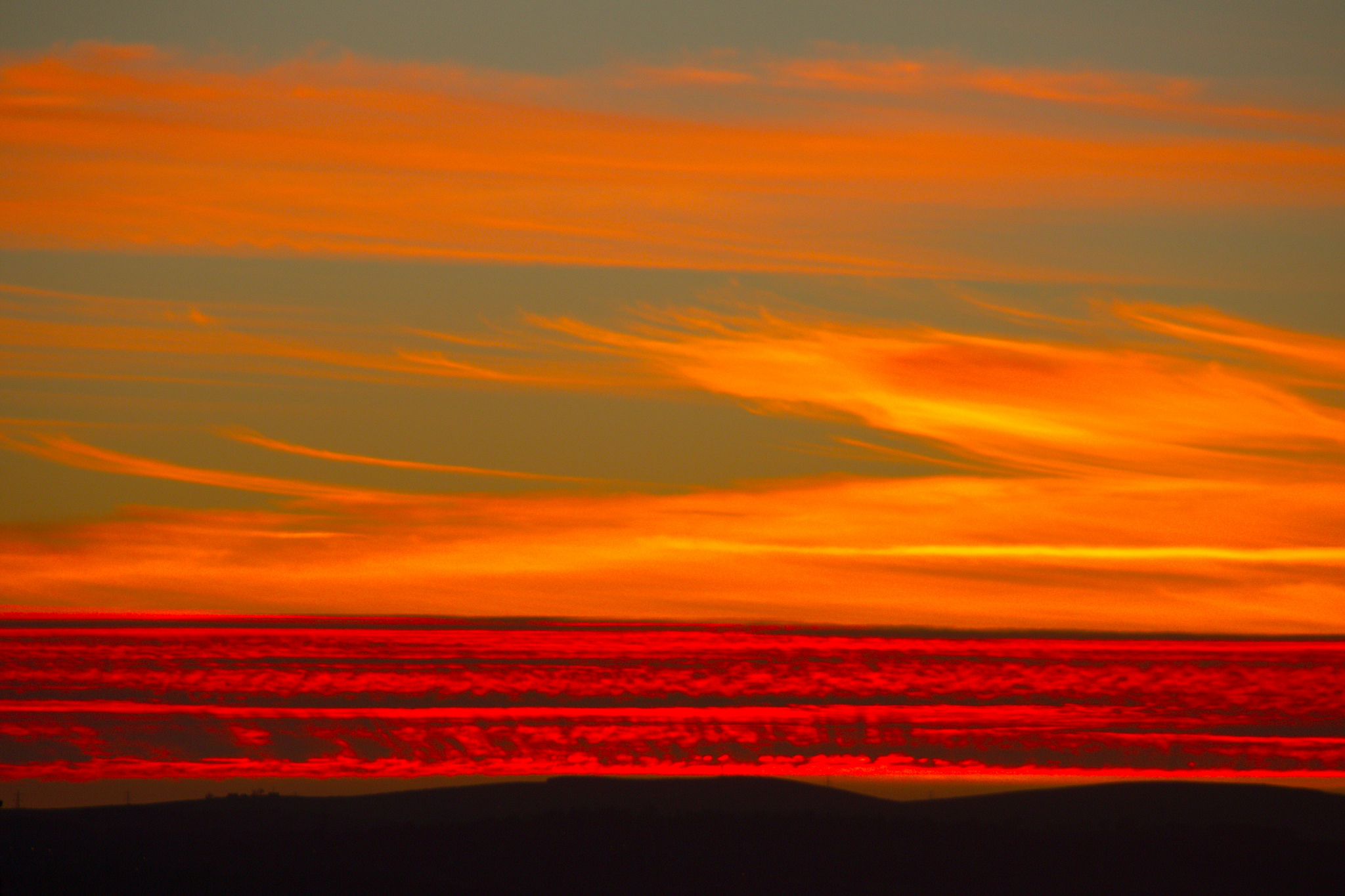 Why Is the Sky Red? The Science Behind Red Skies - Color Meanings