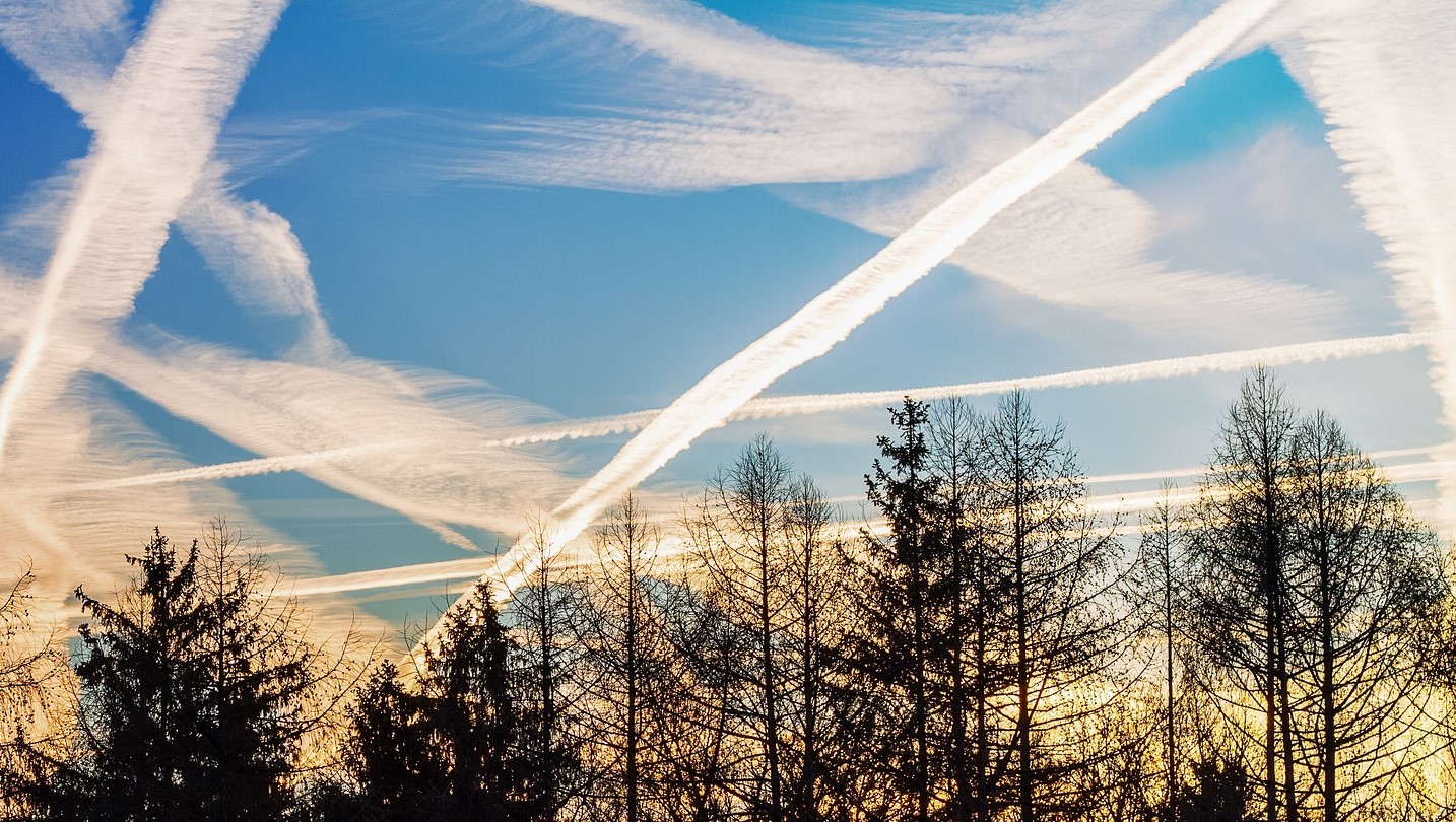 Contrail clouds and climate change | Royal Meteorological Society