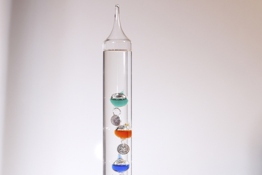 https://www.rmets.org/sites/default/files/galileo_thermometer.jpg