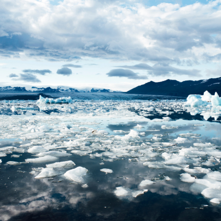 ice breaking up in the arctic